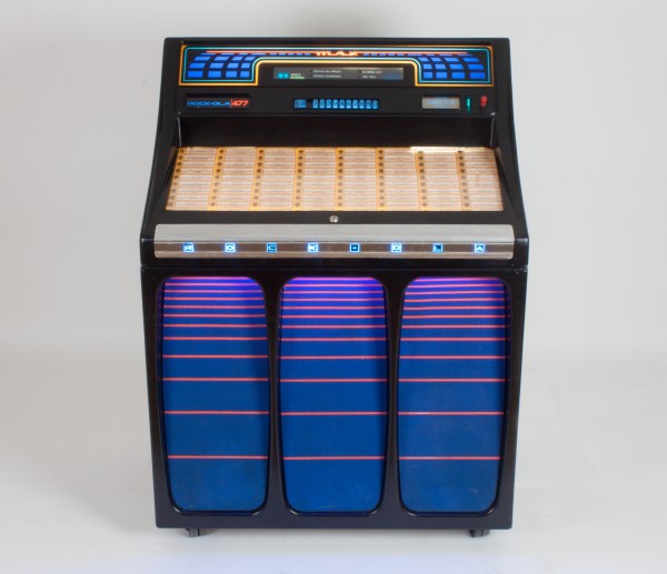 Rock-Ola 477, Jukebox für Single-Platten, Rock-Ola Manufacturing Corporation Chicago, USA 1979. 80 Single-Platten mit 160 Wahlmöglichkeiten