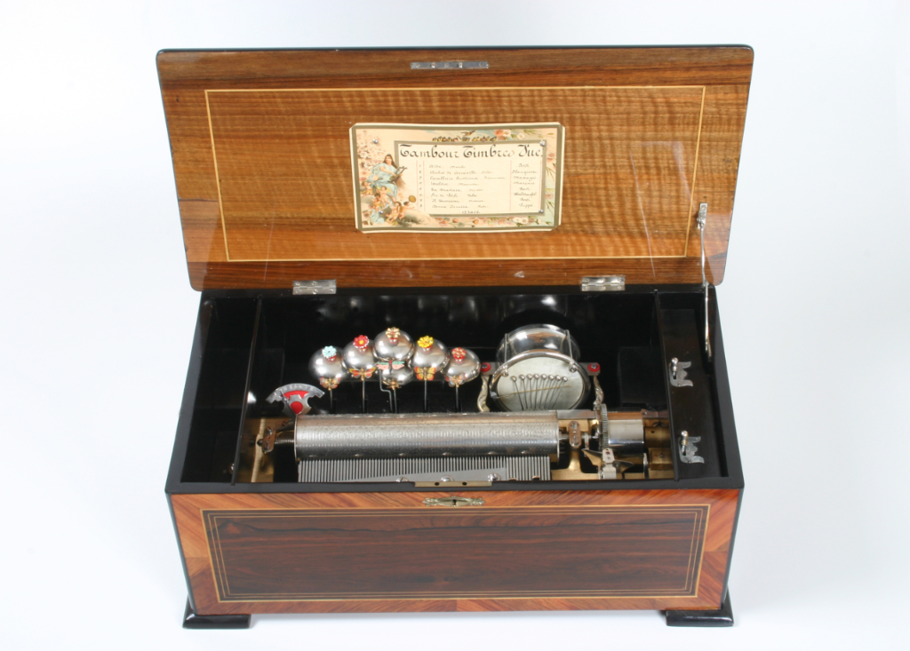 Music Box Tambour Timbres Vue open, 8 melodies, Ste-Croix around 1875