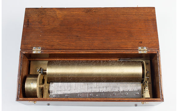 Overture music box, interior view