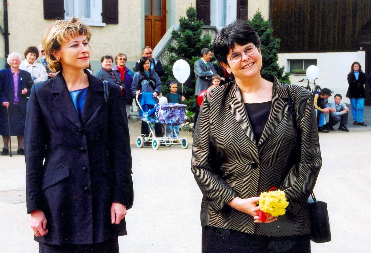 Eröffnung 2000 - Ruth Gisin und Ruth Dreyfuss